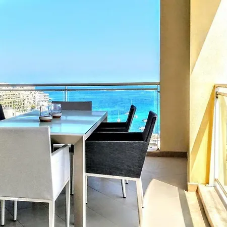 Luxury With A Mesmerizing View * マルサスカーラ