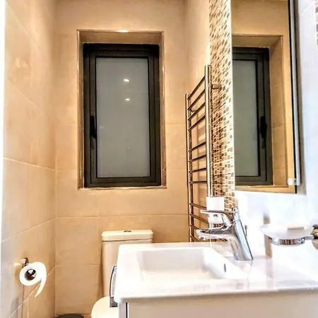 Luxury With A Mesmerizing View * マルサスカーラ