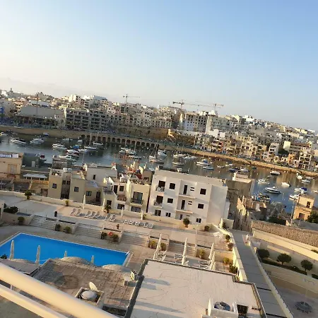 Luxury With A Mesmerizing View アパート *