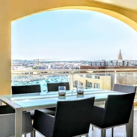 Luxury With A Mesmerizing View * マルサスカーラ